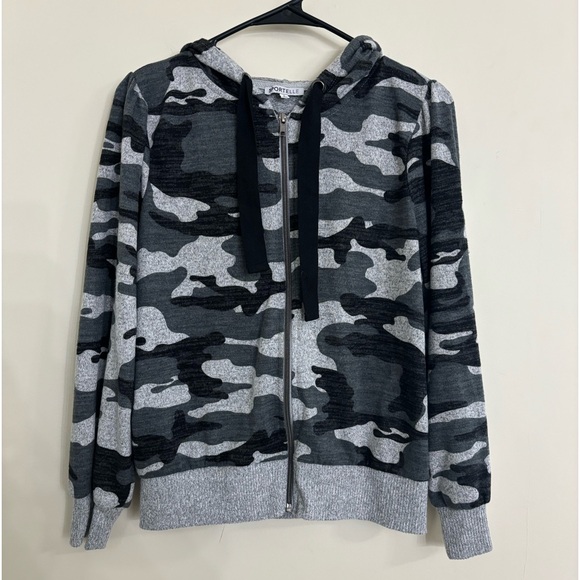 Sportelle Long Sleeve Zip Up - Picture 1 of 4